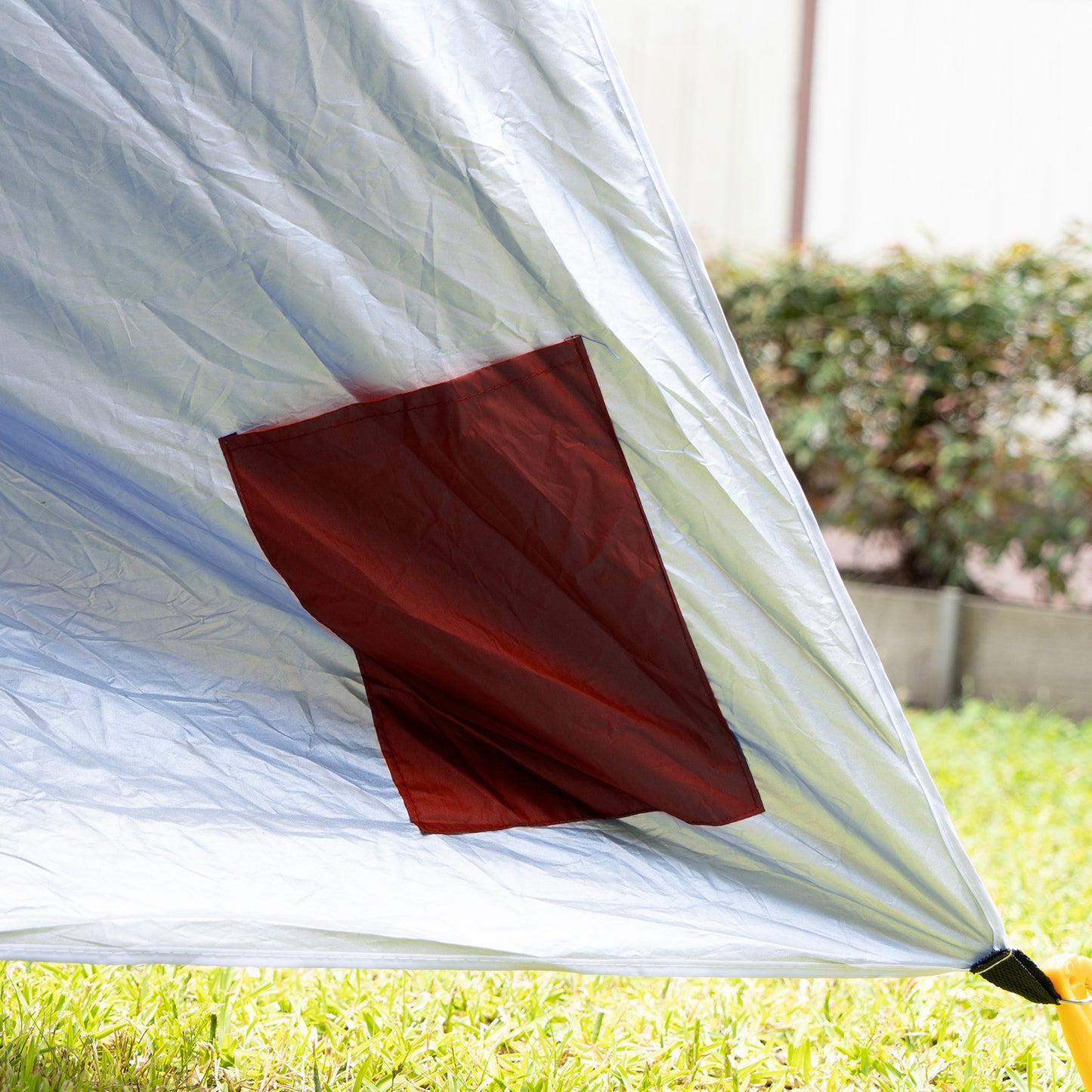 Havana Outdoors Beach Umbrella 2.4M Outdoor Garden Beach Portable Shade Shelter - Red