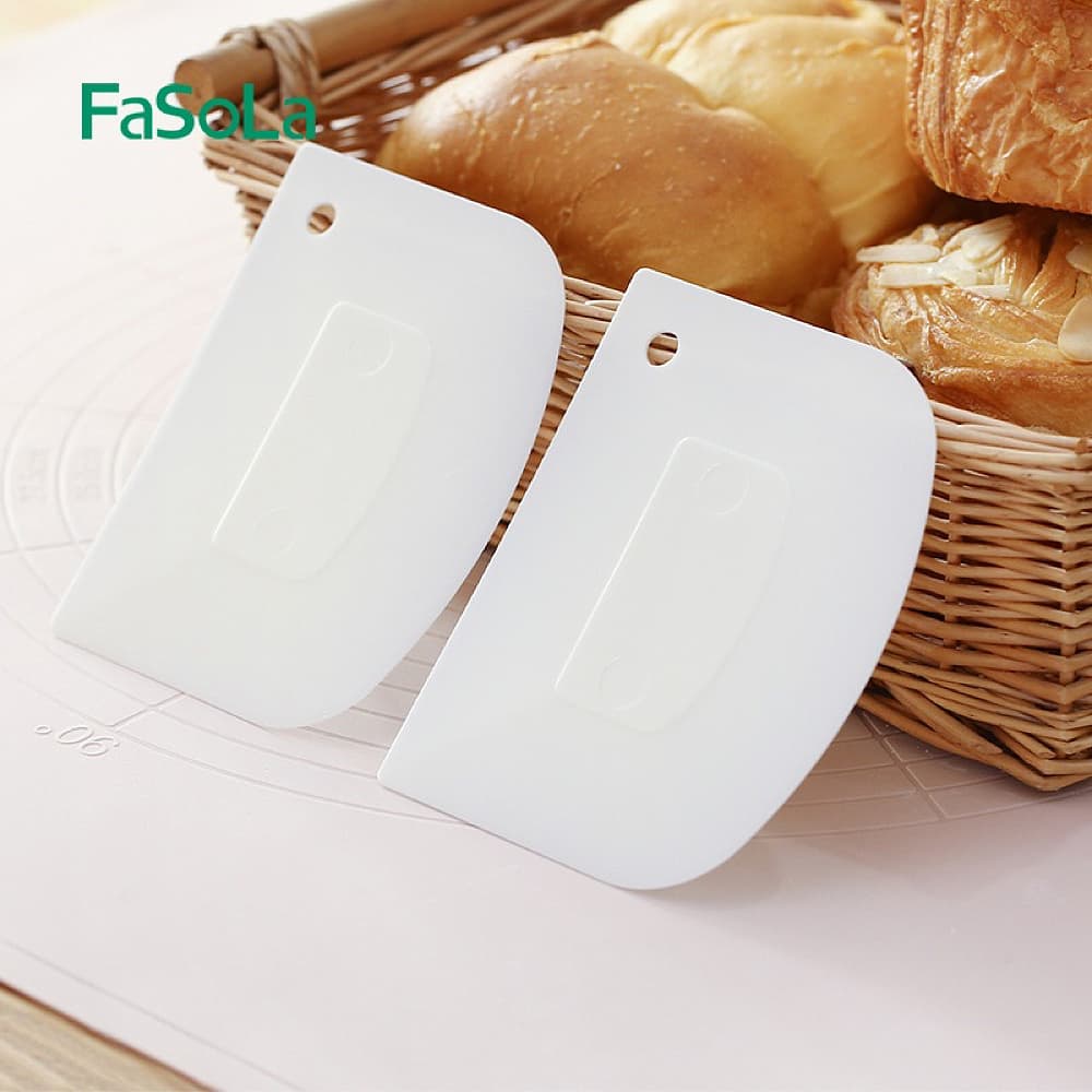 Fasola Simple Dough Scraper White 12*9.5cm