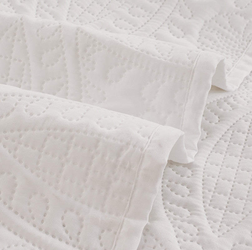 Lisbon Quilted 3 Pieces Embossed Coverlet Set-queen/king white